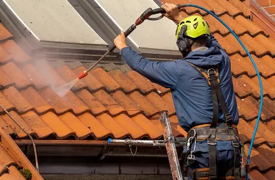 Démoussage et hydrofuge de toiture à Yzosse