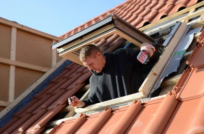 Pose de fenêtres de toit Velux à Yzosse